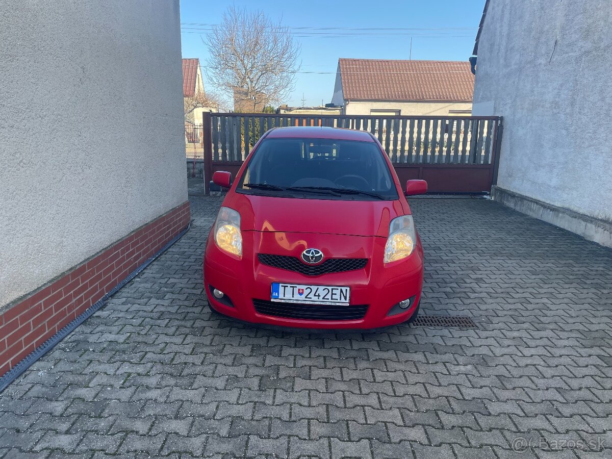TOYOTA YARIS 1,3 benzín - 5