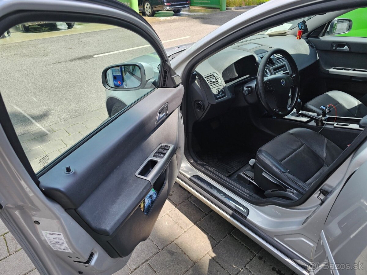 Predám Volvo V50 Aut,2.0D, 100kW, 2009 - 5