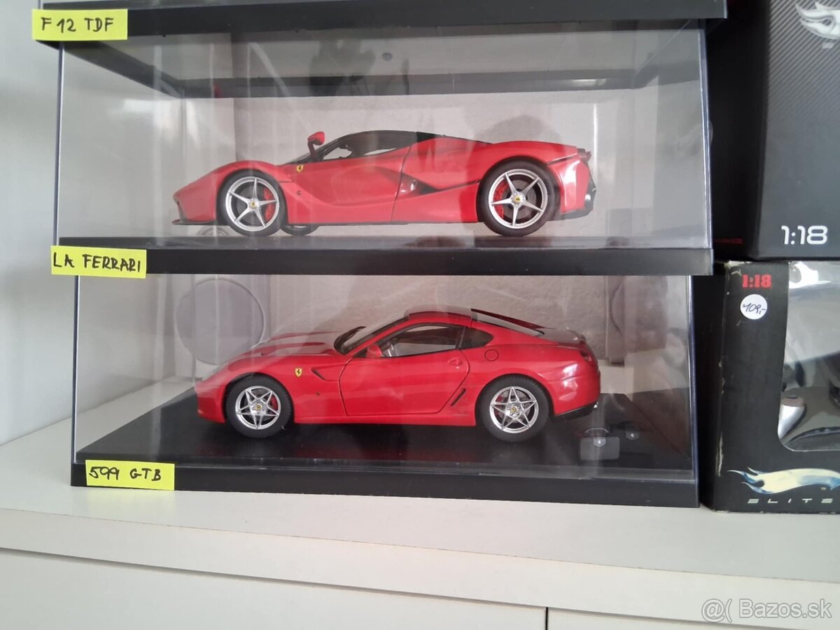 FERRARI 1:18 - 5