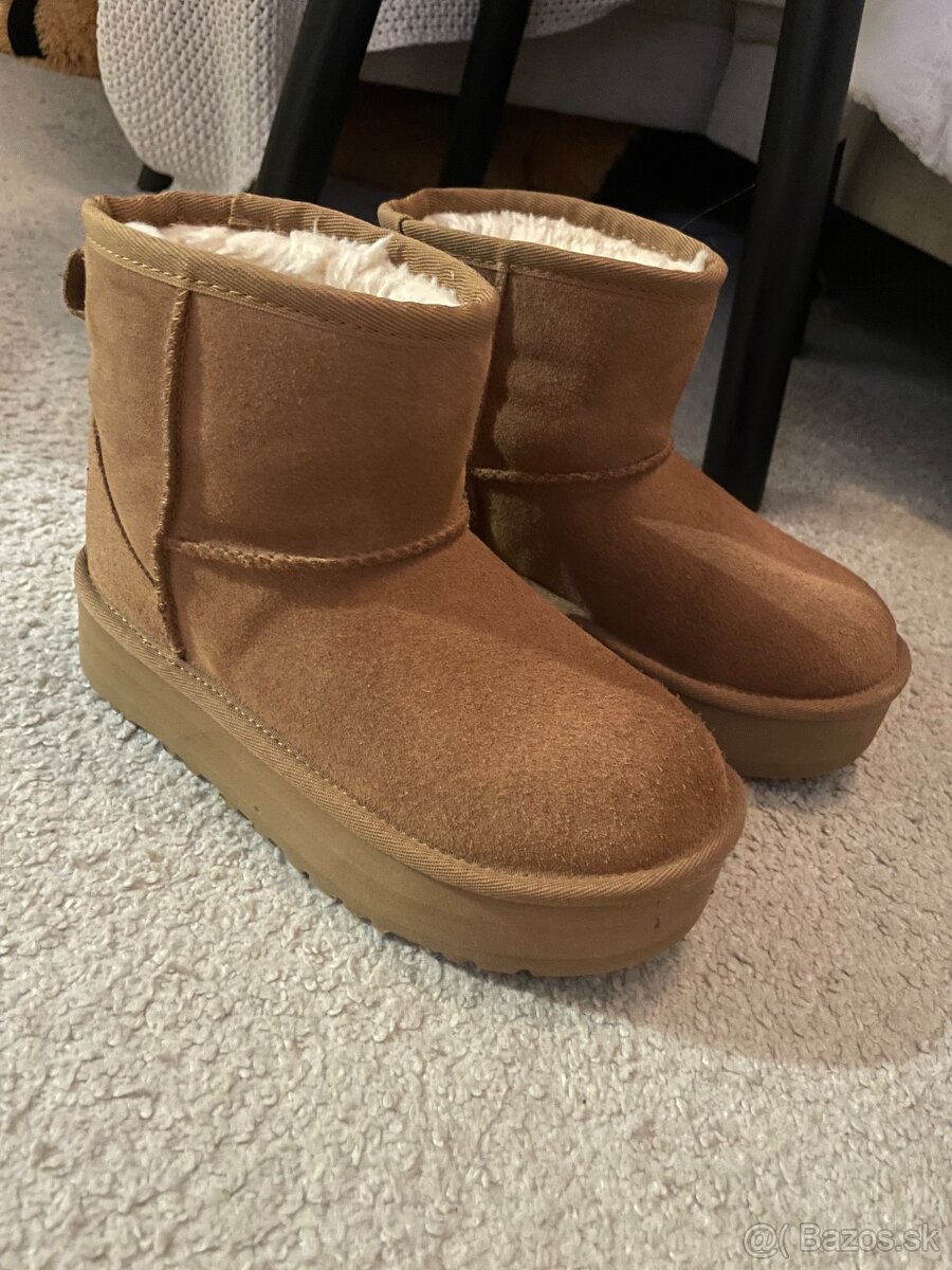 UGG čižmy č.32,5 - 5