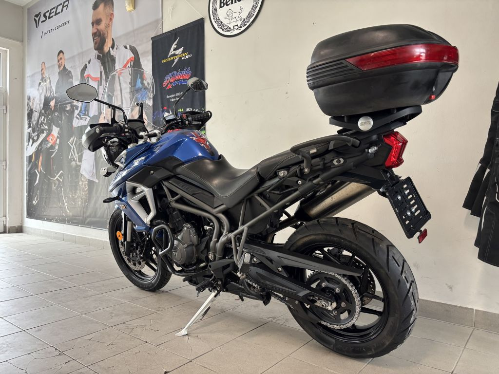 Triumph Tiger 800 XRX - 5