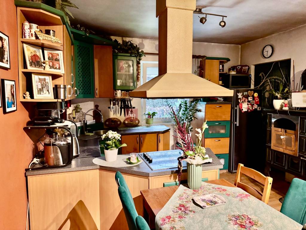 Znížená cena RODINNÝ DOM v obci ISTEBNÉ, 1643 m2 - 5