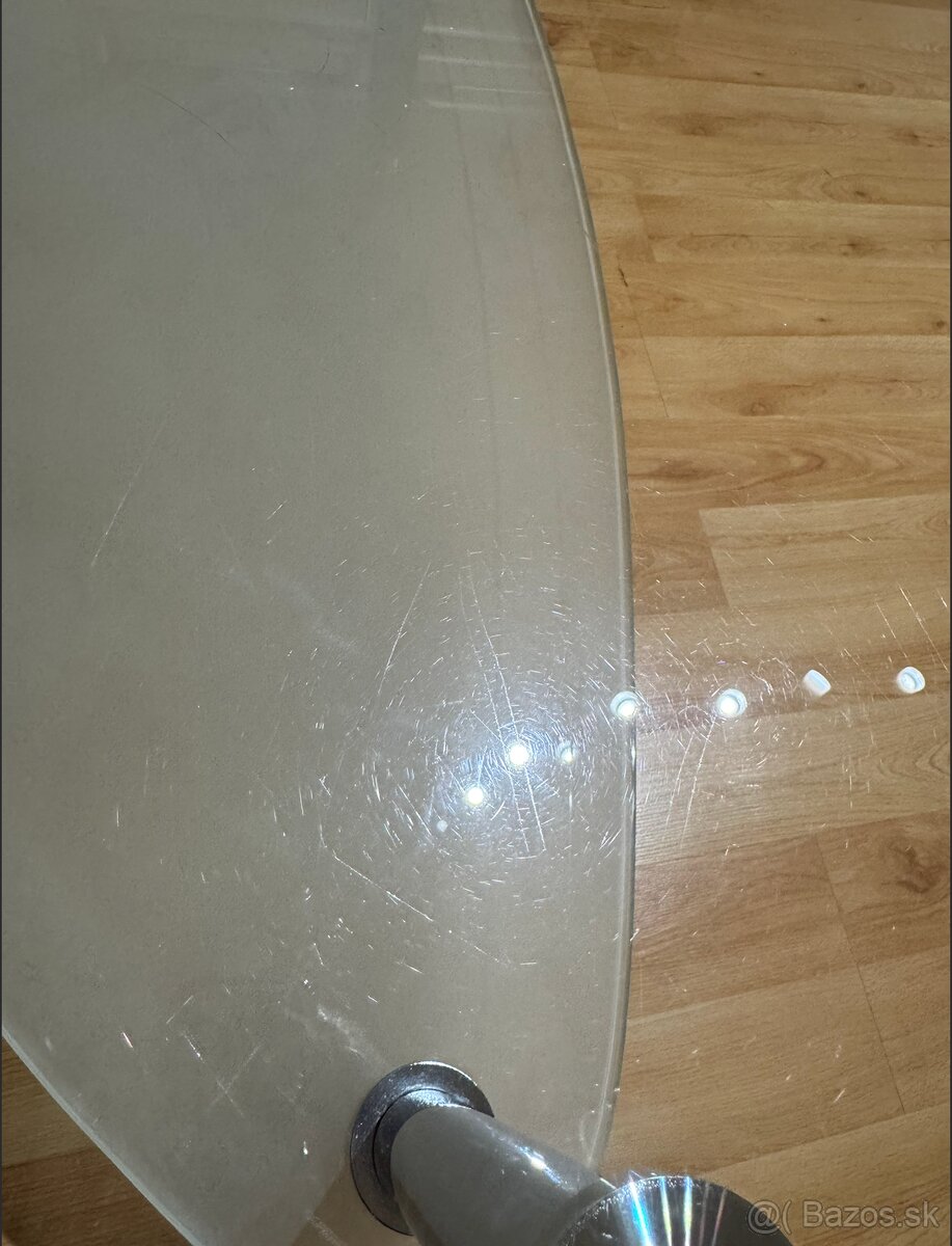 Sklenený konferenčný stolík - 5