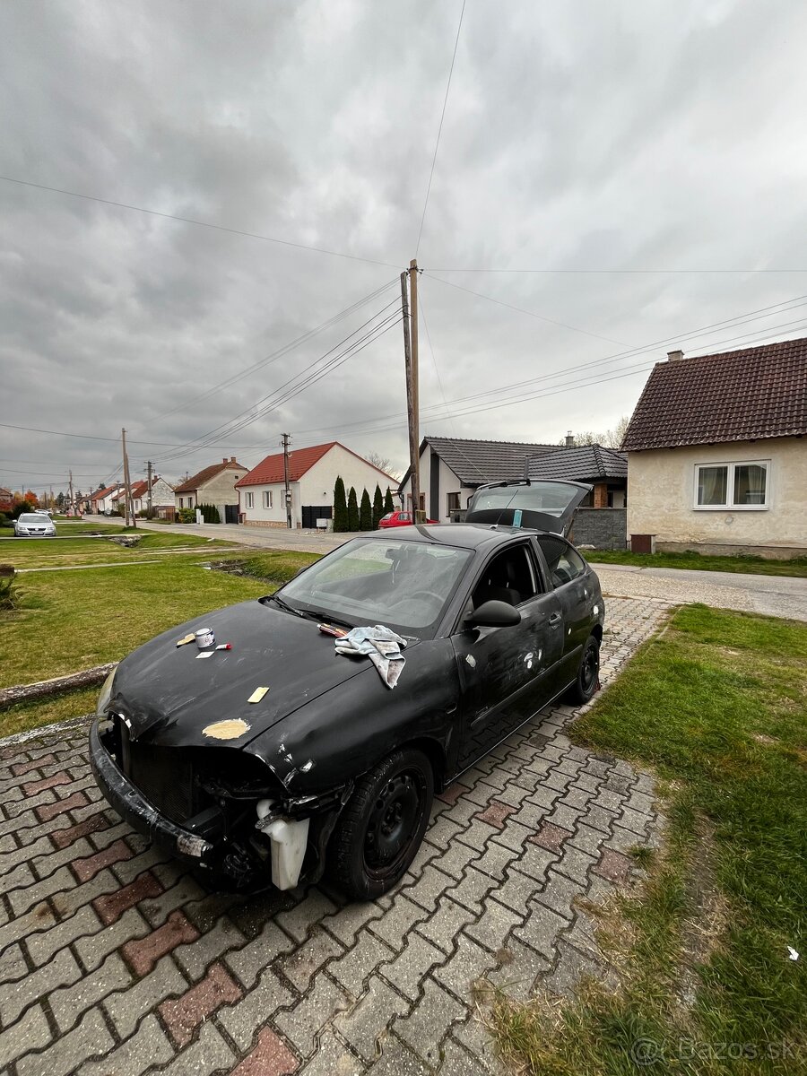 SEAT IBIZA 1.4i 16v 63kW - 5