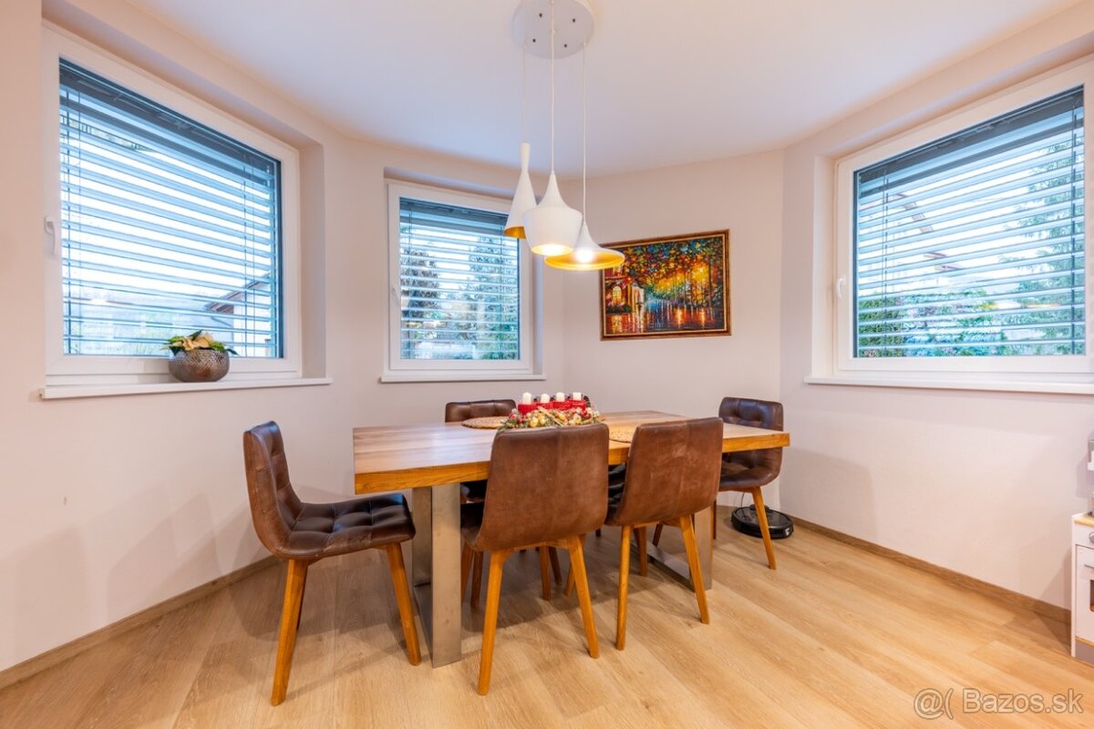 Exkluzívna rodinná vila Bošáca - 5