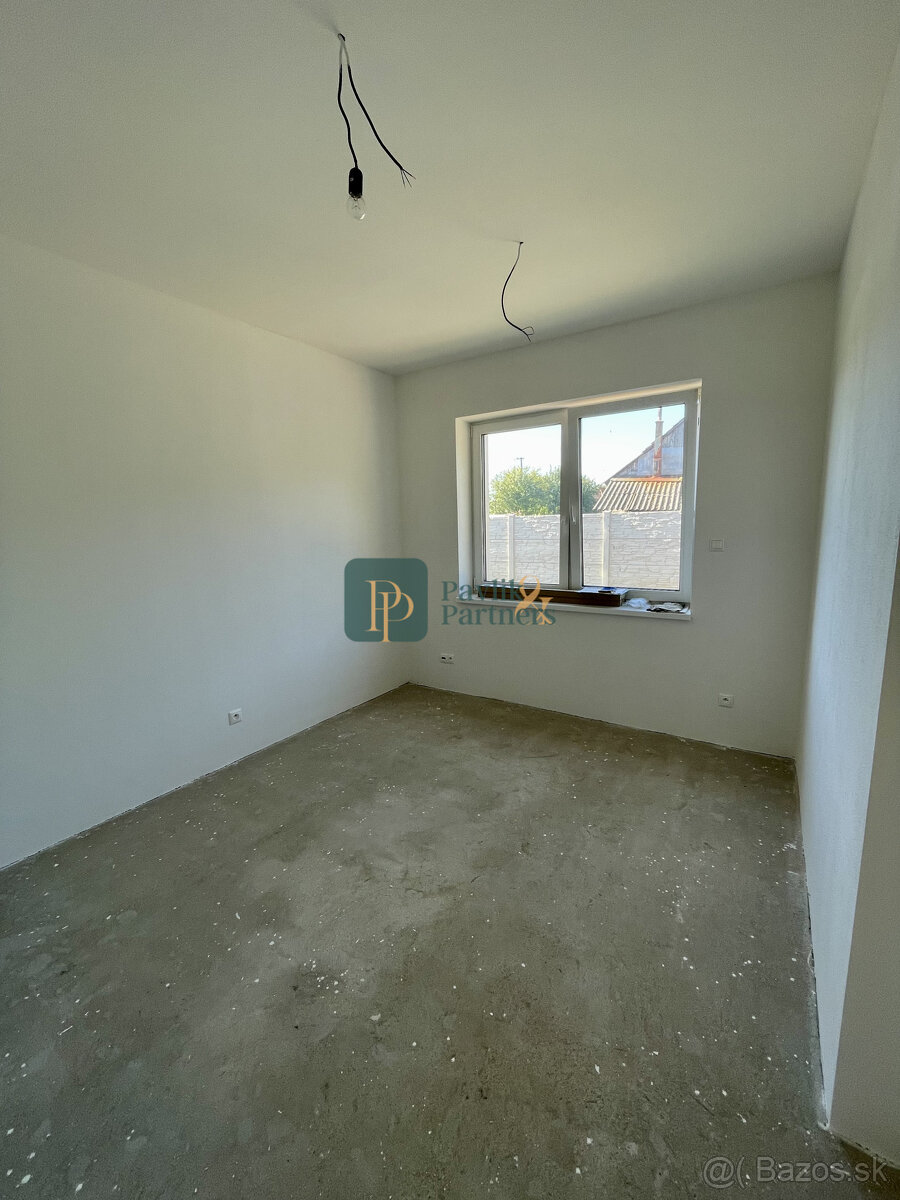 Predaj 4.izbový rodinný dom,novostavba, Mojmírovce 14km od N - 5