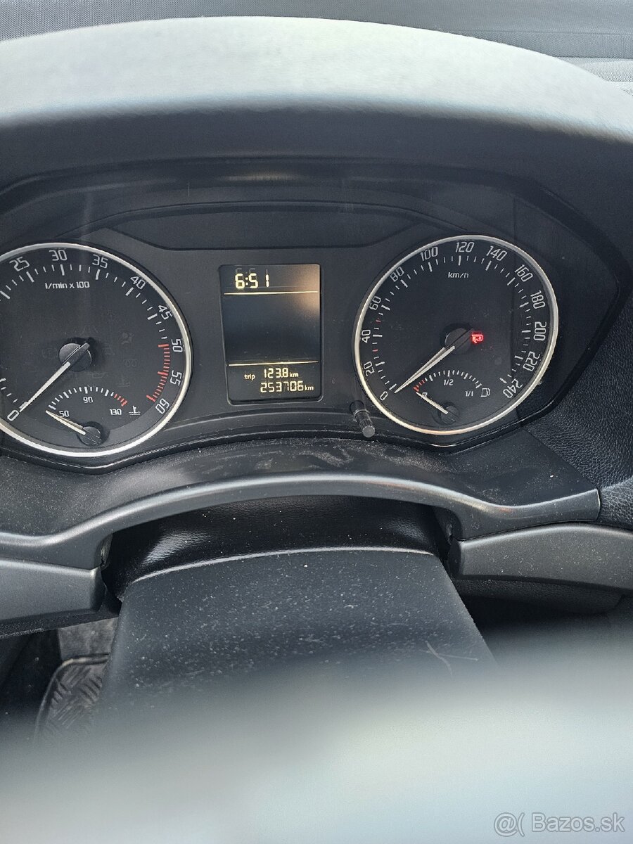 Predam škoda octavia 1.6tdi 77kw - 5