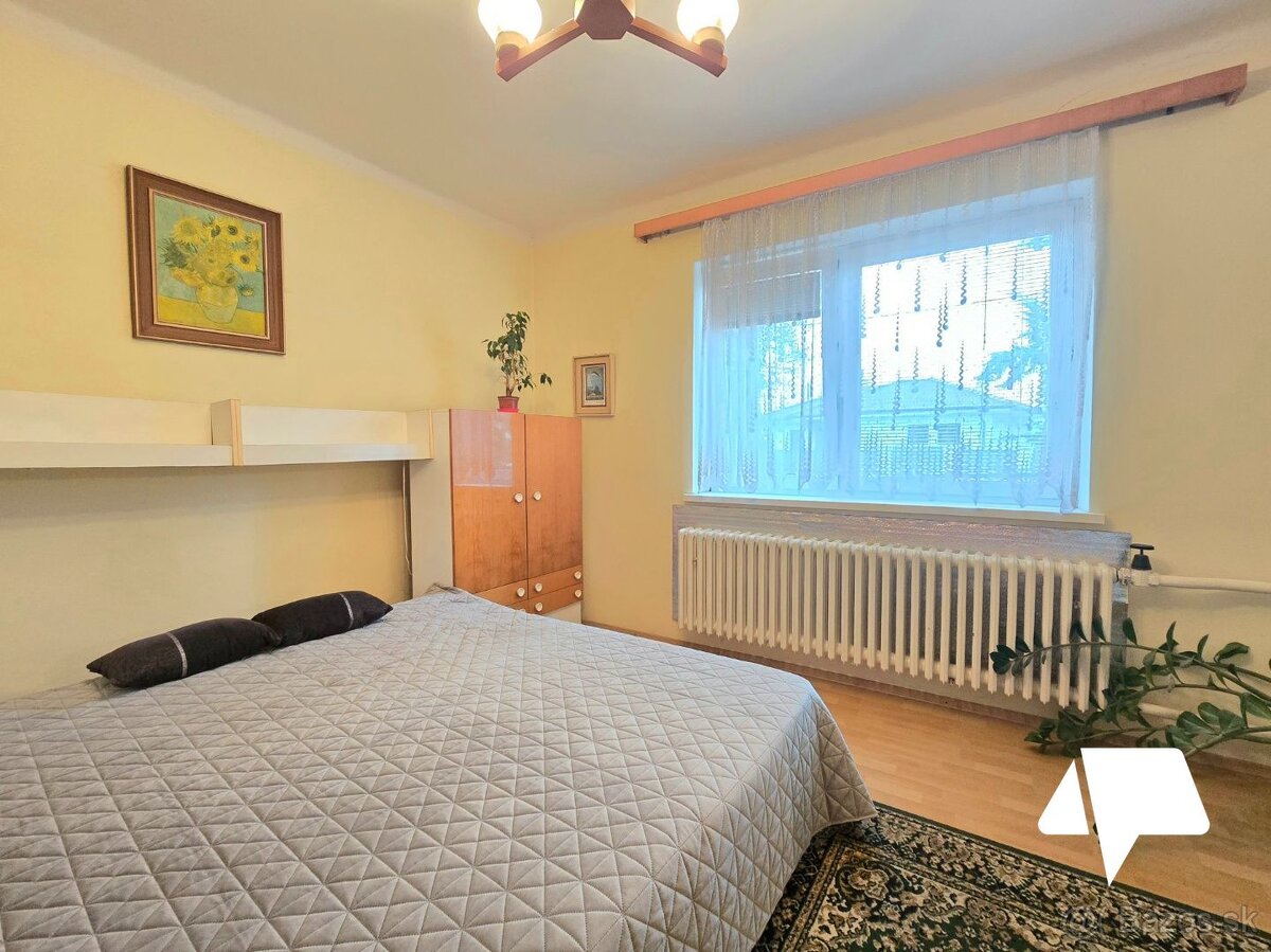 REZERVOVANÝ- 5-izbový rodinný dom Šurianky s veľkým pozemko - 5