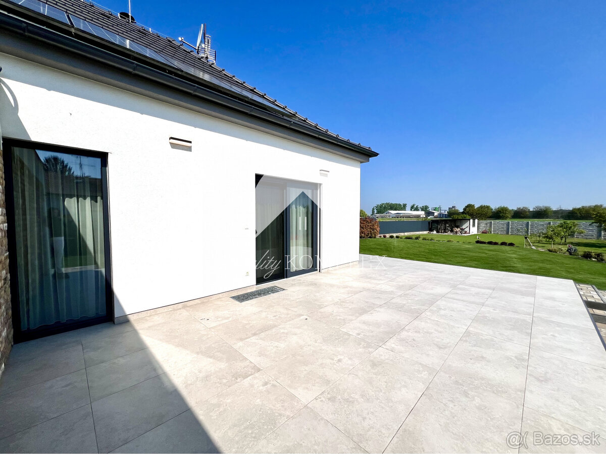 Reality KOMPLEX s.r.o. ponúka na PRENÁJOM exkluzívny rodinný - 5