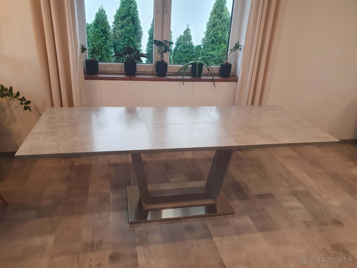 Jedálenský stôl - 5