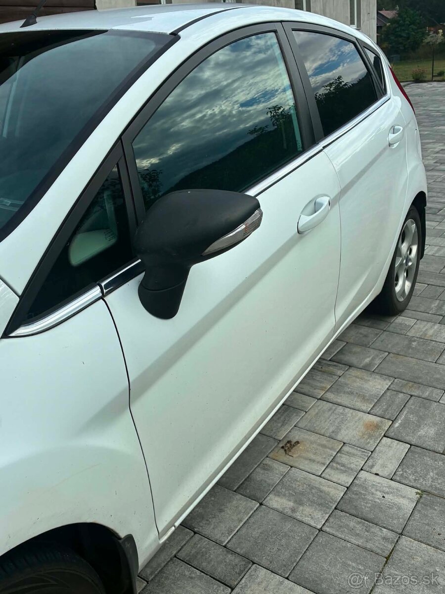 Ford fiesta - 5