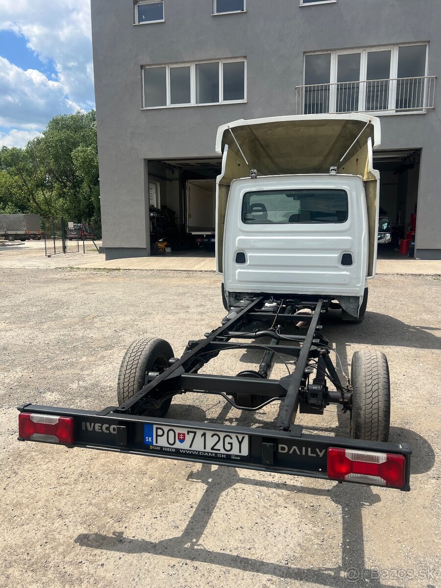 2x IVECO Daily 35S16 šasy - 5