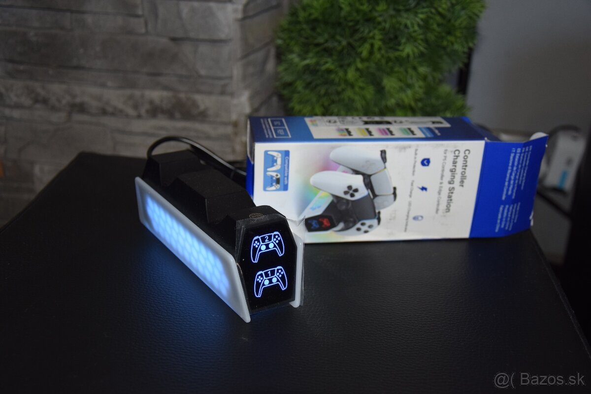 PlayStation 5 DualSense Charging Station - 5