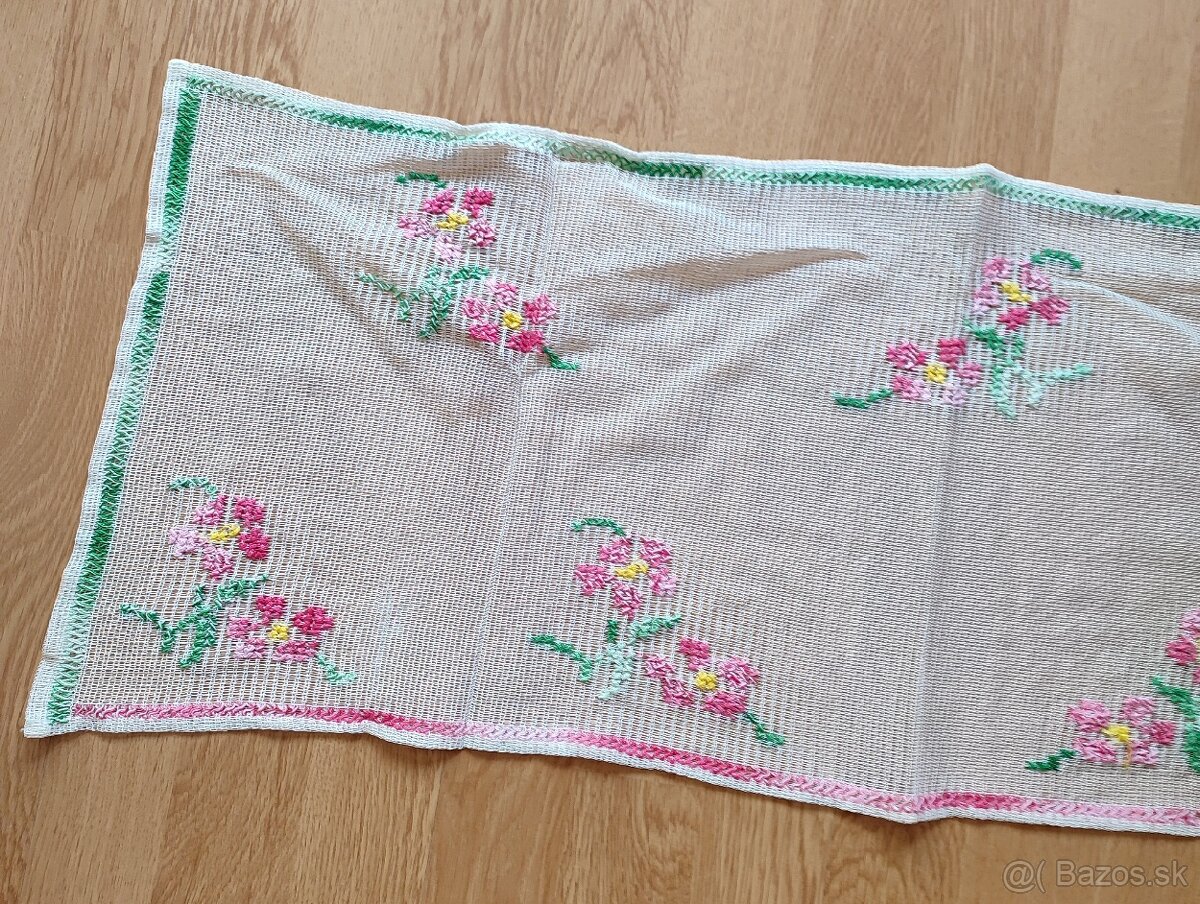 Vyšívané obrusy - 2ks - 5