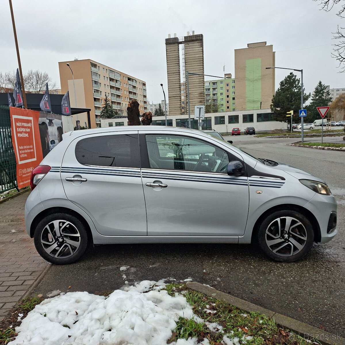 Peugeot 108 1,2 PureTech Allure TOP - 5