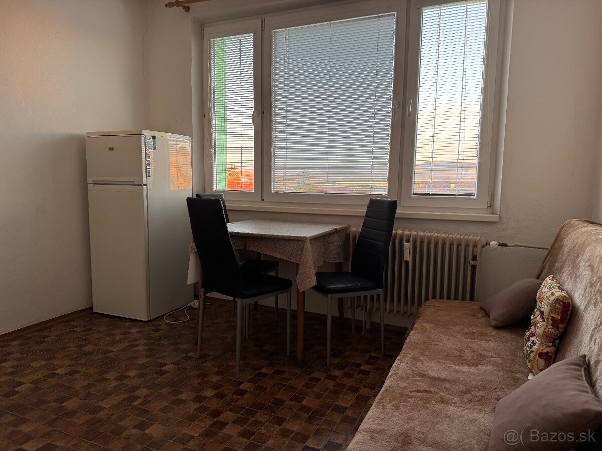 1-izbový byt na prenájom v detve - 5