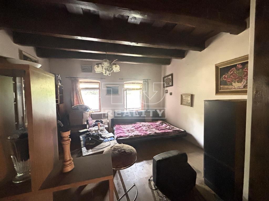 VIDIECKY RODINNÝ DOM NEDAŠOVCE NA POZEMKU 1501 m2 - 5