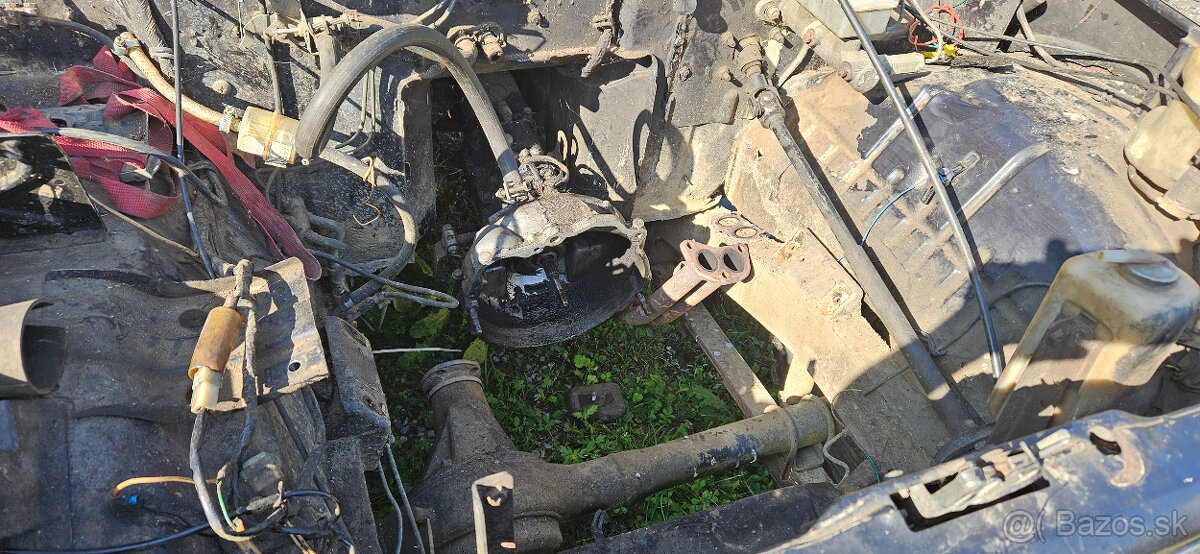 Suzuki Samurai 1,0 - diely - 5