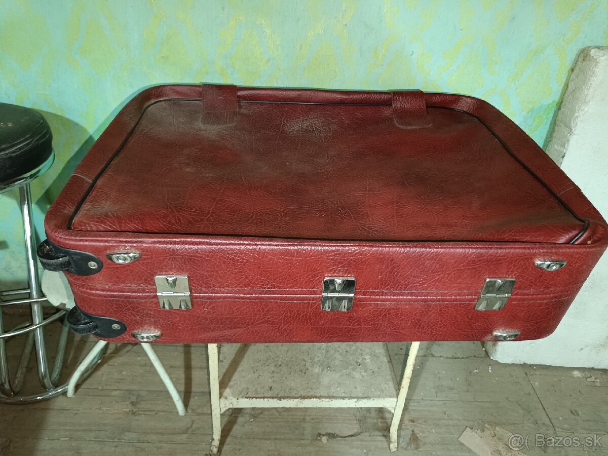 Starý retro kufor - 5