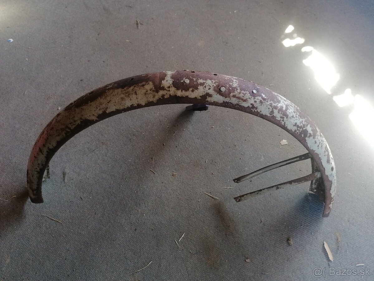 Zadný blatník na Stadion s11 - 5