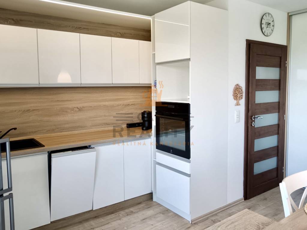 Na prenájom 2 izbový byt, Hrubá Borša, ul. Pri Akadémii, okr - 5