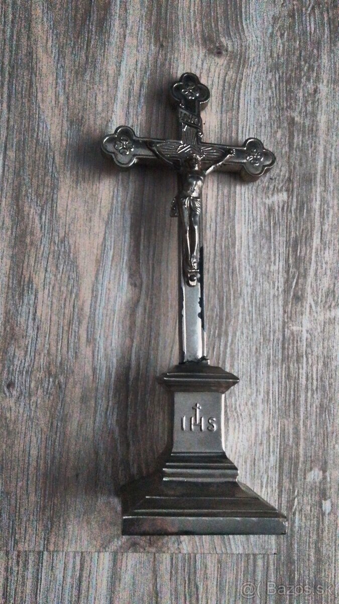 Starý menší kríž s Ježišom z kovu - 5