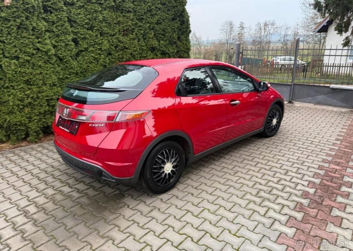 Honda Civic 1,4i Comfort serviska benzín manuál 61 kw - 5