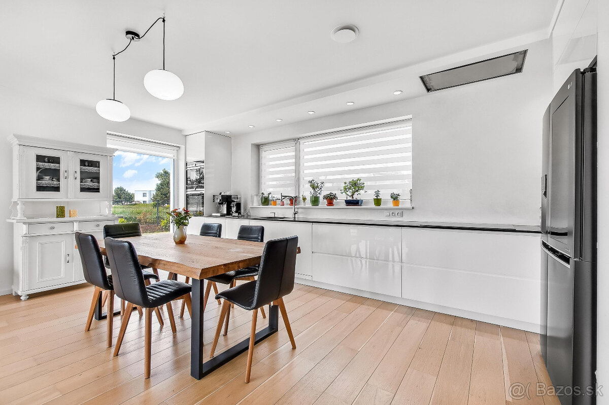 Slnečný RD s výhľadom na greeny v Residencii - 5