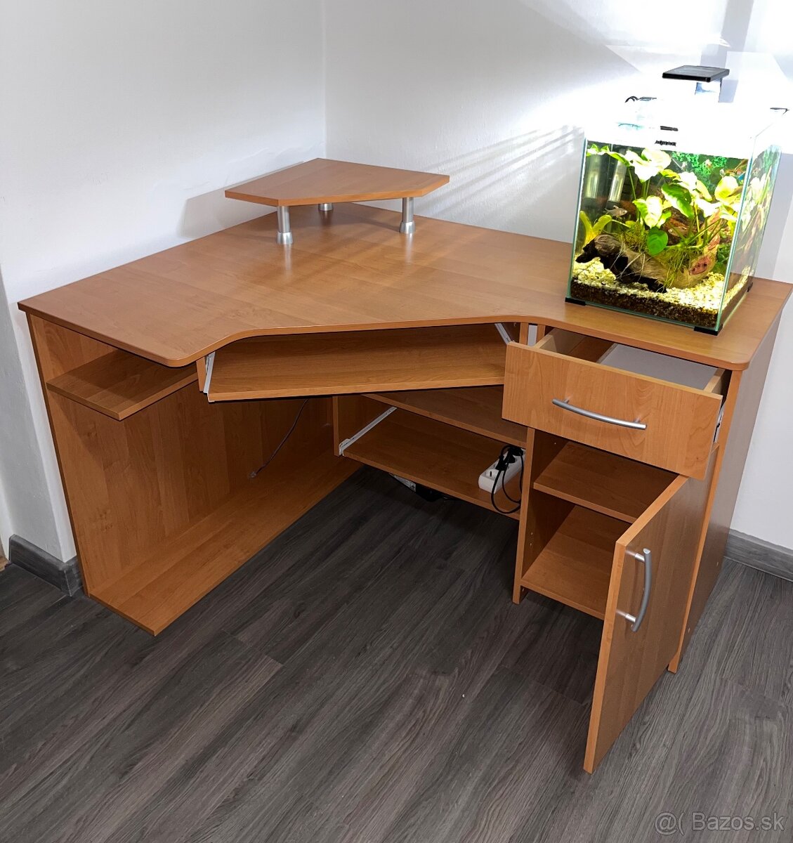 Rohový písací stôl - 5