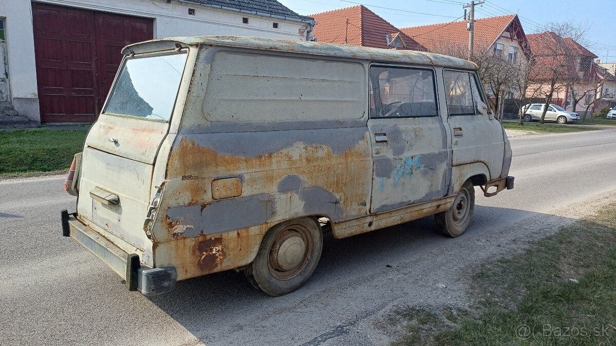 Škoda 1203 zo šiltom - 5