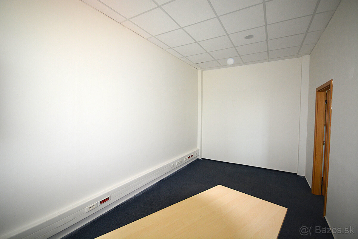 Kancelárske priestory - 85 m2 - v centre pri Auparku - 5