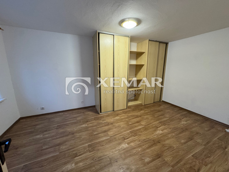 PREDAJ 1 izbový tehlovy byt Zvolen - 5