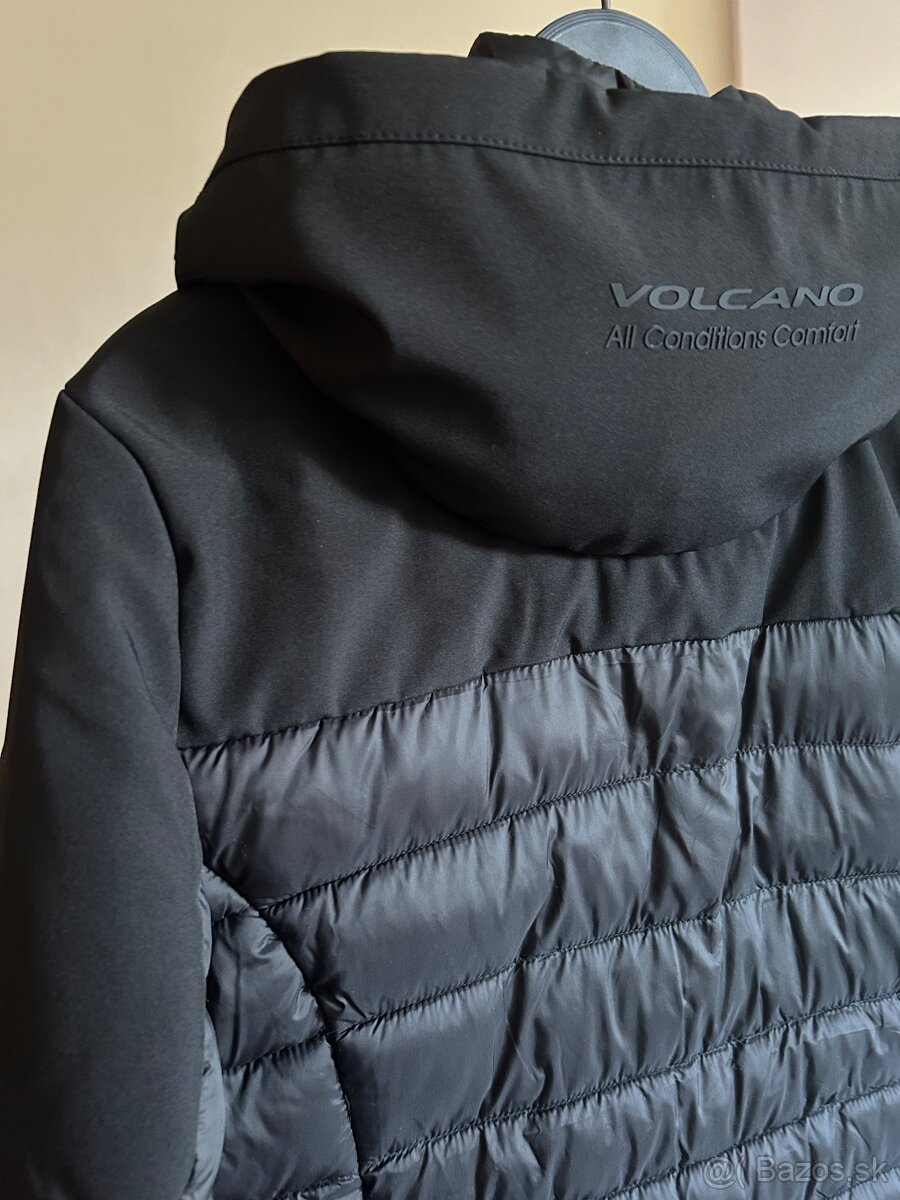 ŠPORTOVÁ VETROVKA zn.VOLCANO č.M - 5