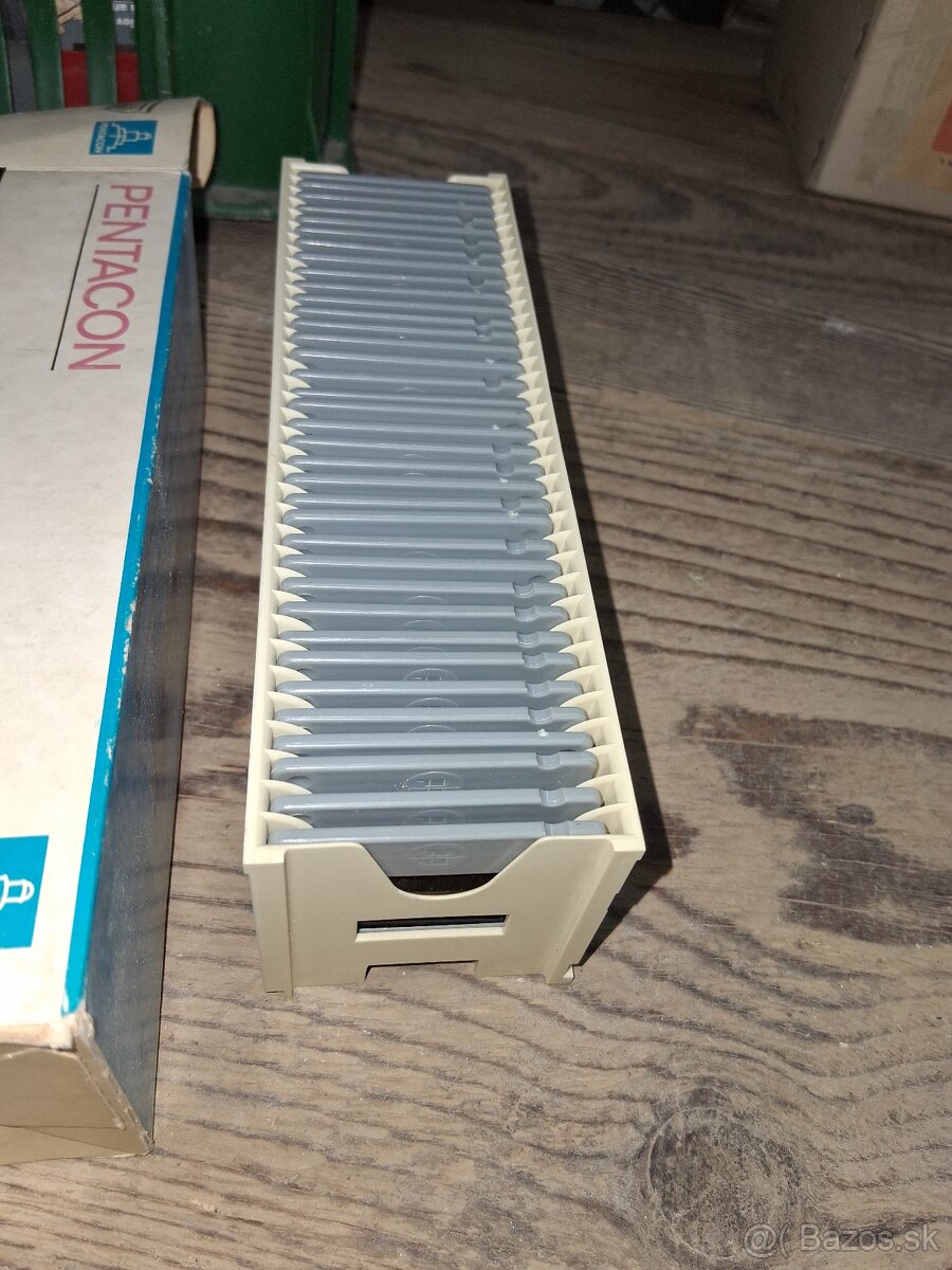 Vlajky,plagaty,mapy,stoličky - 5