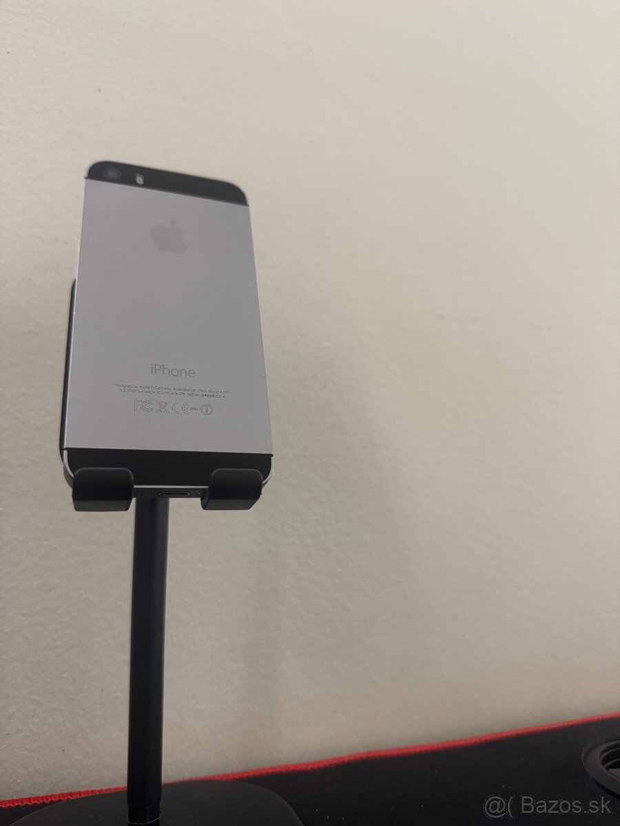 Apple iPhone 5S 16GB Space Gray - 5