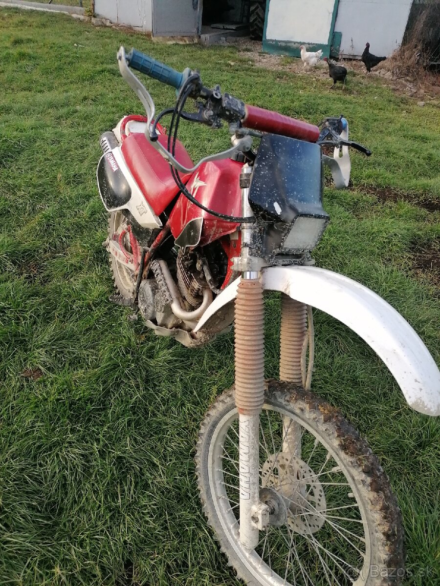 Yamaha XT 400 - 5