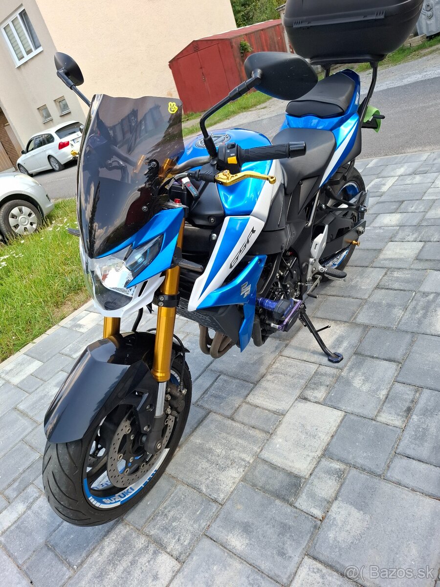 Predám Suzuki GSR 750 - 5