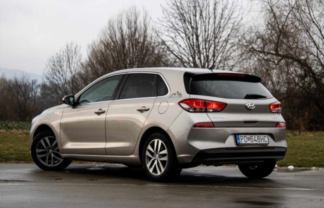 Hyundai i30 1.6 CRDi automat - 5