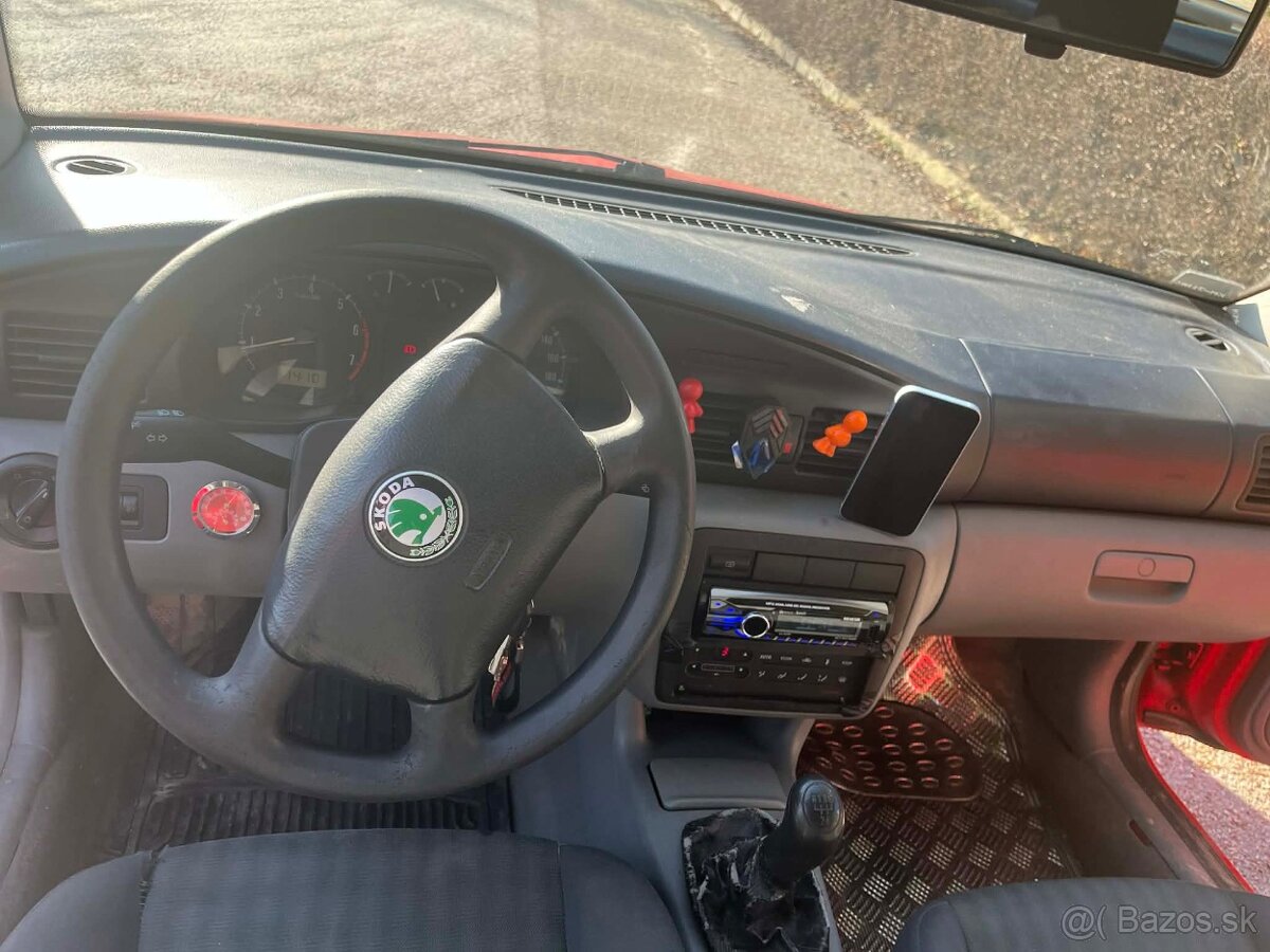 Škoda Octavia I 1.6 benzín - 5