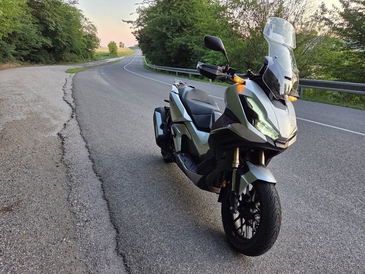 Honda ADV 350 - 5