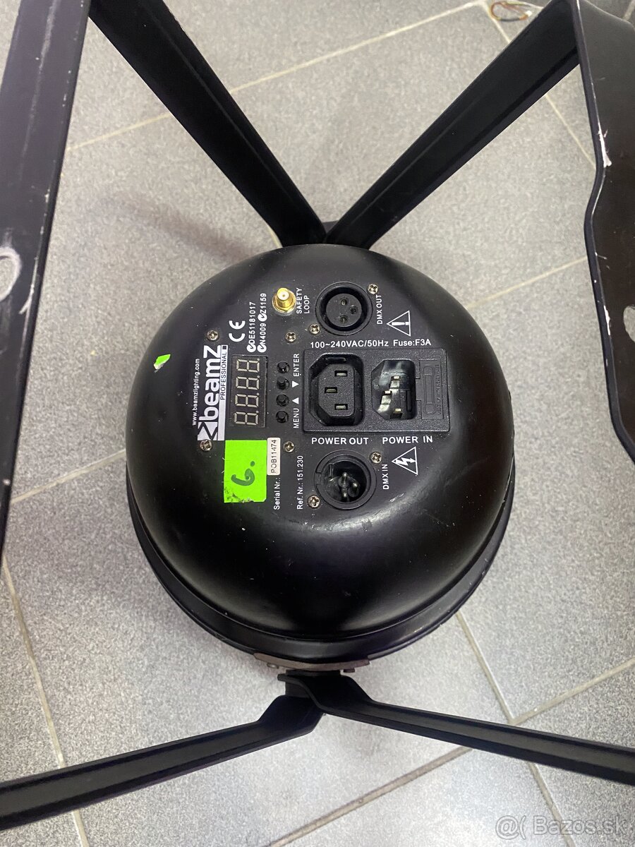 Predám 3 ks led par svetla RGBW - 5