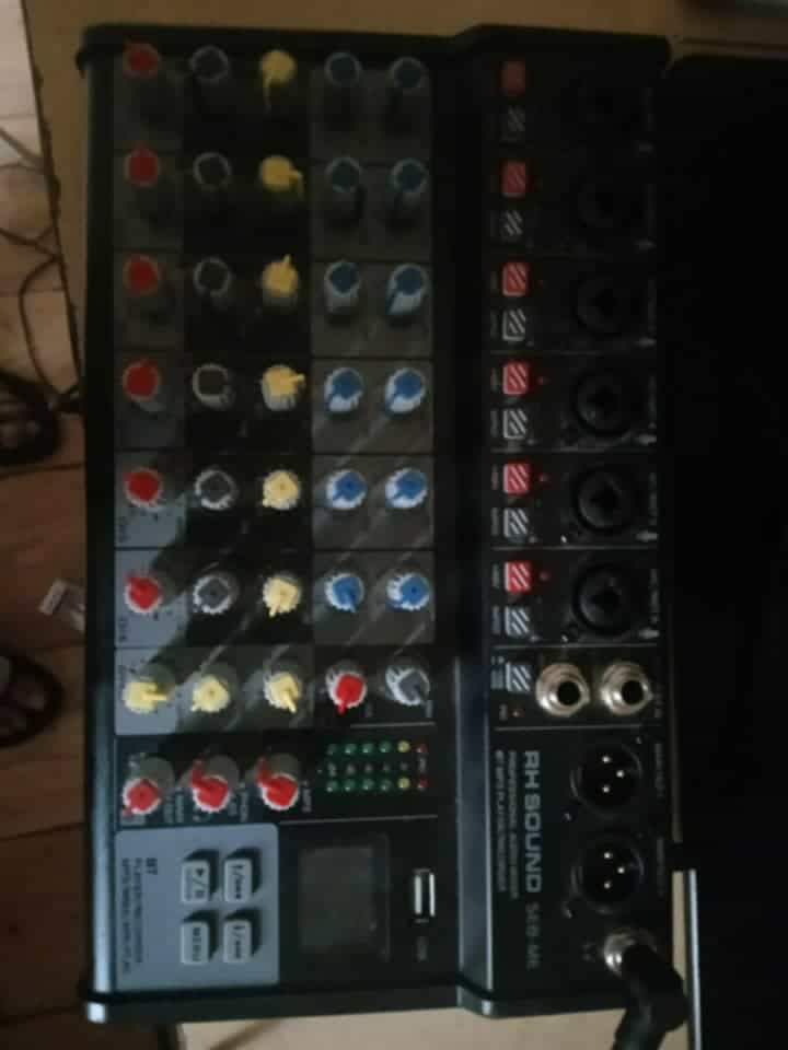 Mix pult s kombom - 5