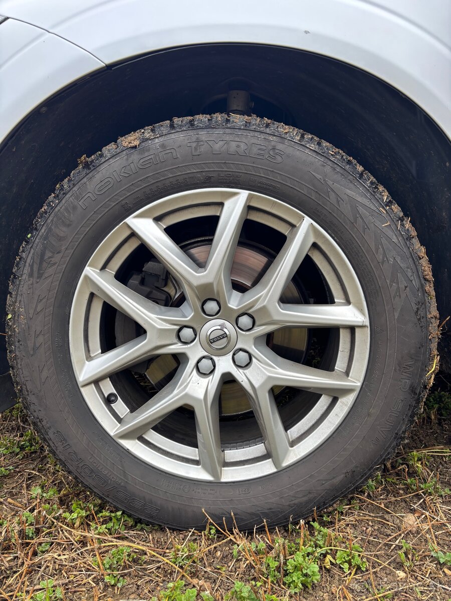 Volvo XC60 D4 4x4 top stav - 5