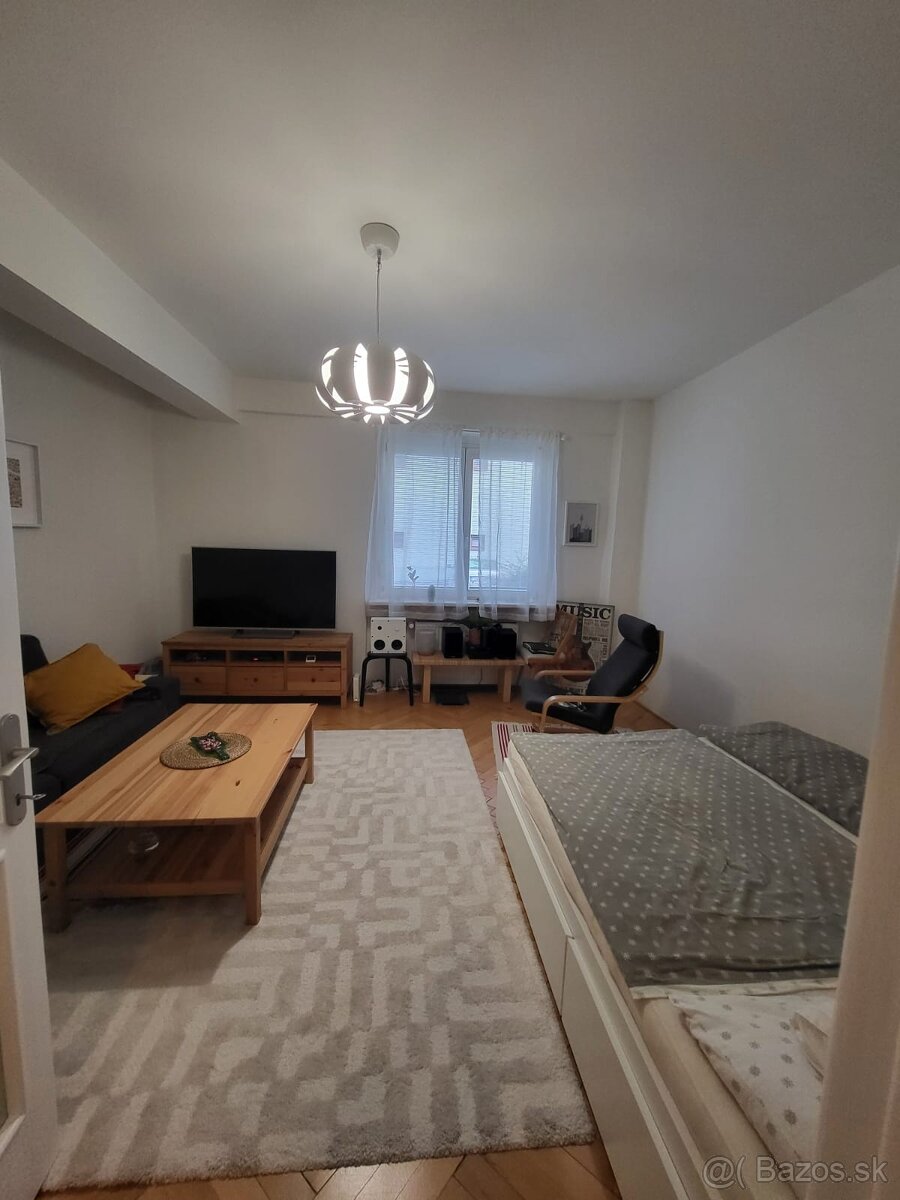 Štýlový 2-izbový byt v srdci Starého Mesta Bratislavy - 5