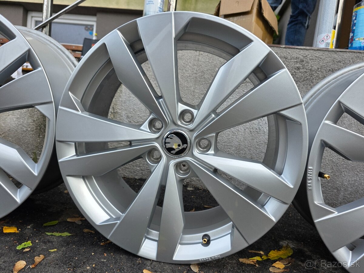 Nove disky VW 5x112 r18 - 5