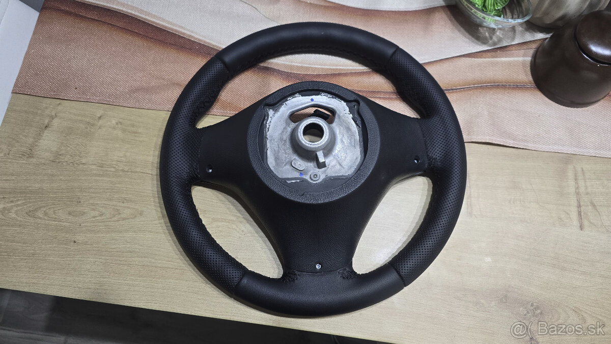 VOLANT BMW E90 E91 E92 E93 E82 M E90M M packet - 5