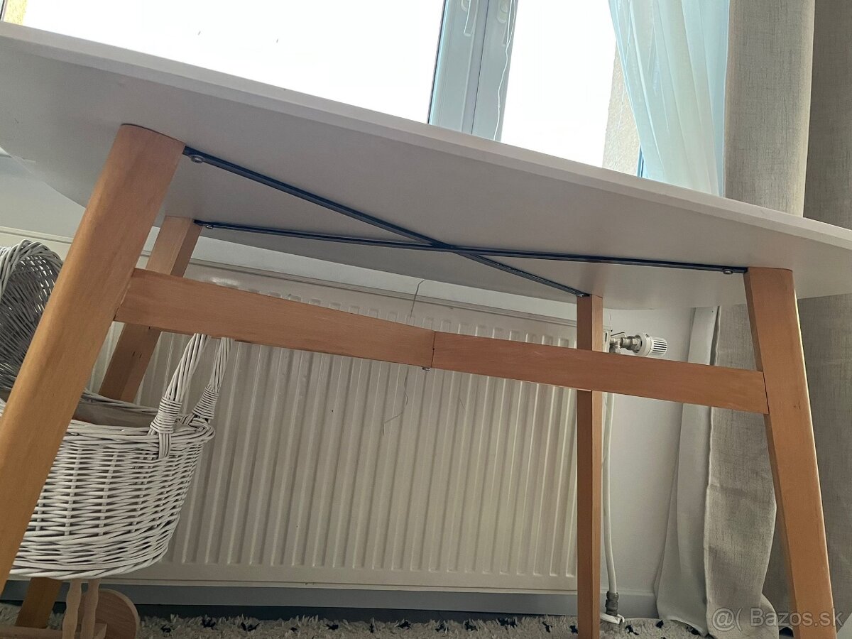 Jedálenský stol - 5