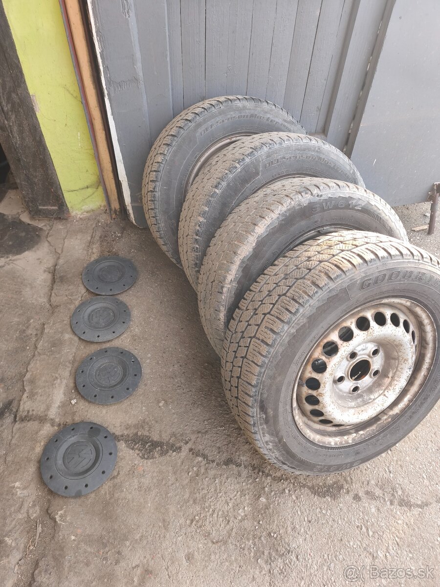 Predám sadu kolies vw Transporter 5x120 r16 - 5