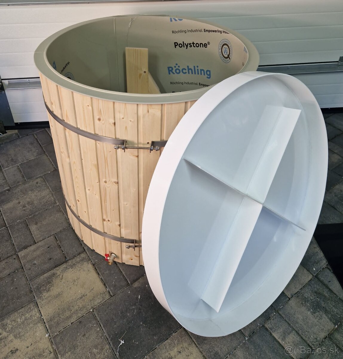 Plastový pochôdzny poklop - 5