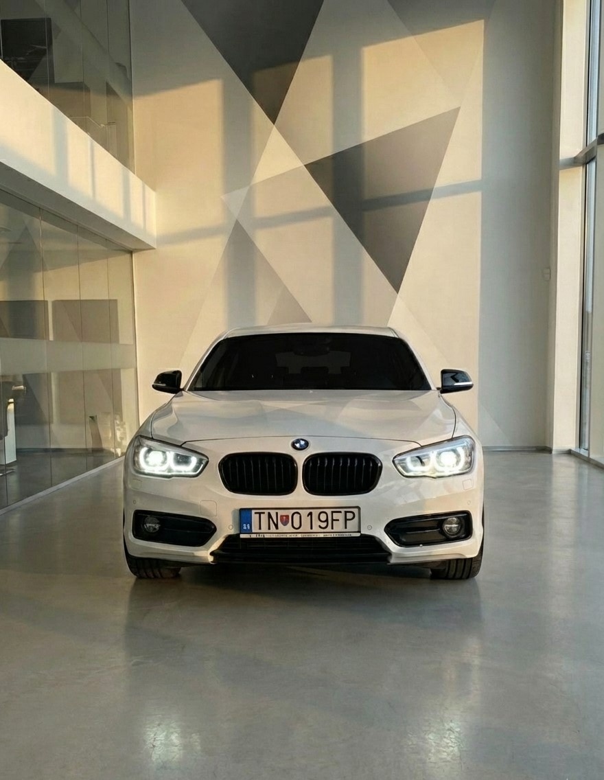 BMW rad 1 118i 2018 Sport line Shadow AT - 5